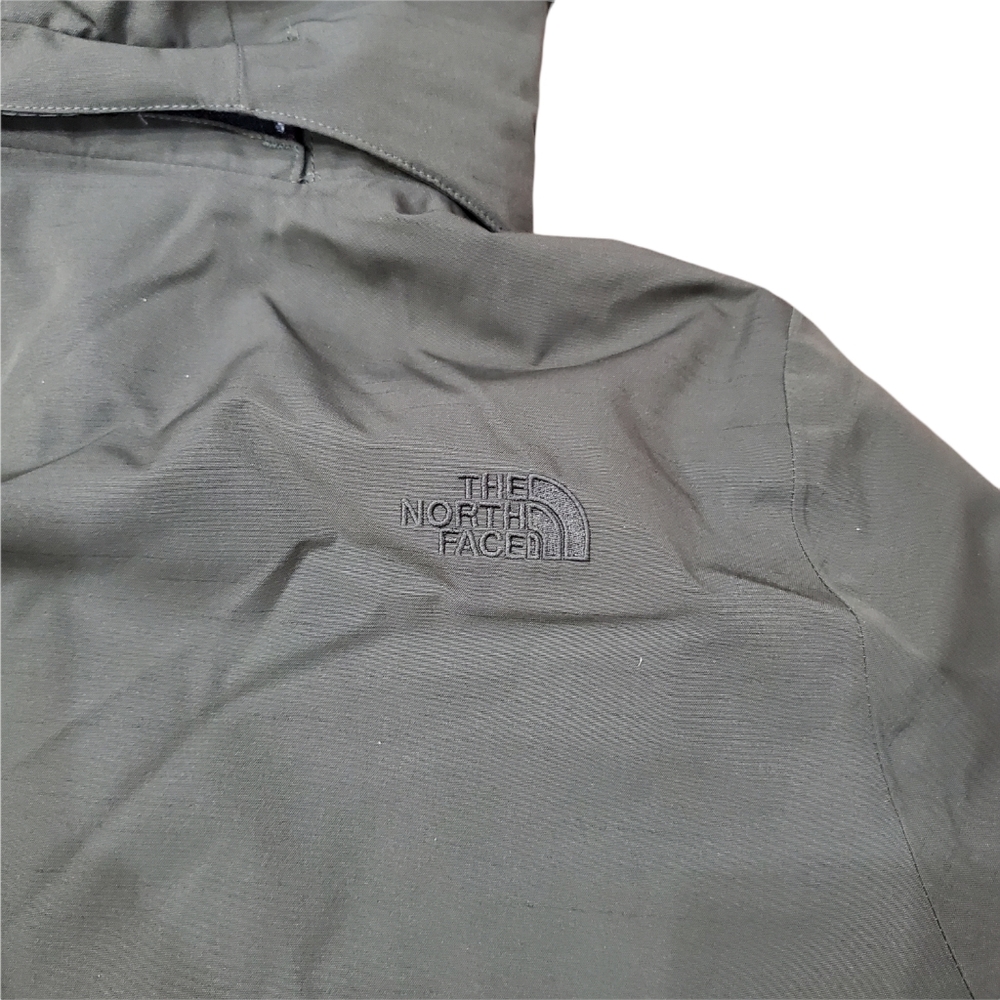 💥SOLD💥THE NORTH FACE Dry Vent Rain Jacket Windbreaker Coat - Picture 7 of 12